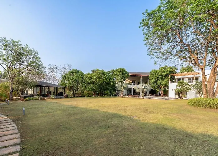 The Leaf: Stayvista's Poolside Oasis with Indoor Games
