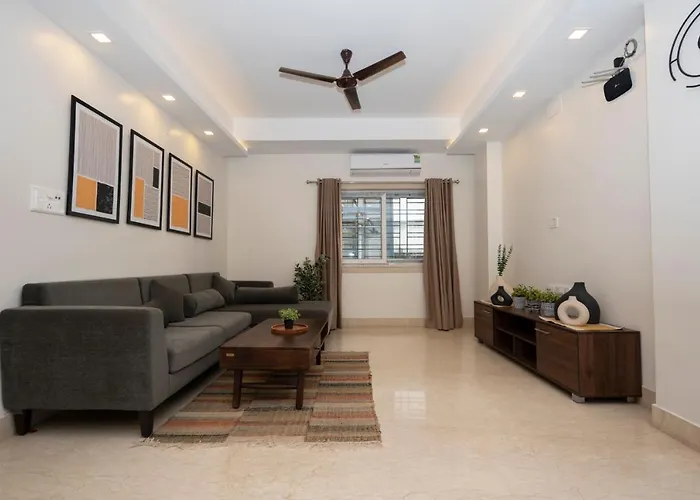 Lakeside Suites