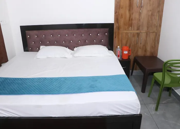 Hotel Crown Residency
