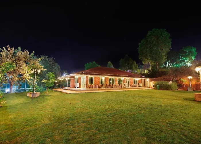 Urmilaa Green County Resort 35 Km From Kolhapur