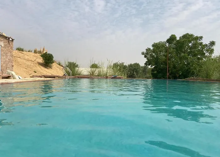 Umaid Desert Camp, Raisar