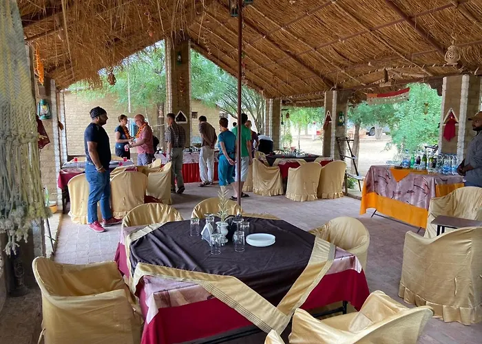 Umaid Desert Camp, Raisar