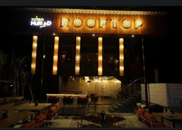 Hotel Lavish Inn