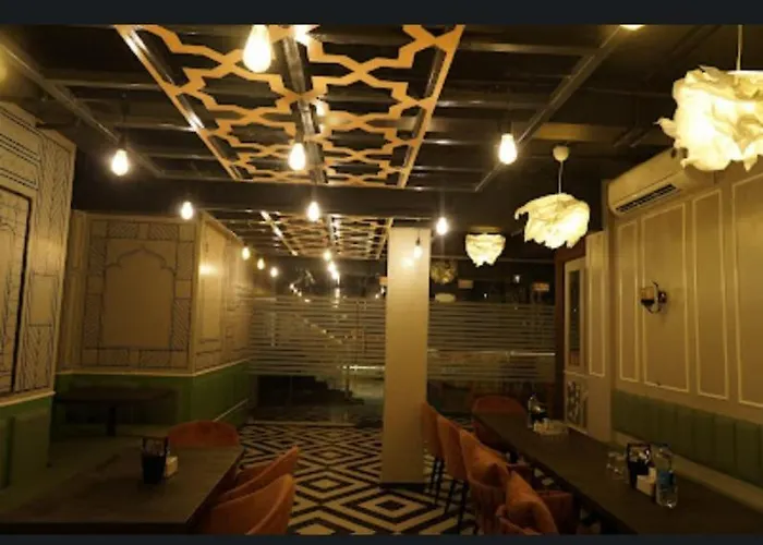 Hotel Lavish Inn