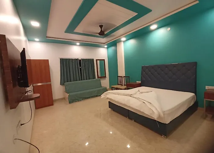 Hotel Maheshwar Darshan