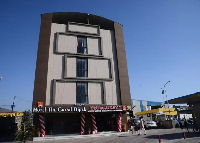 Hotel The Grand Dipak