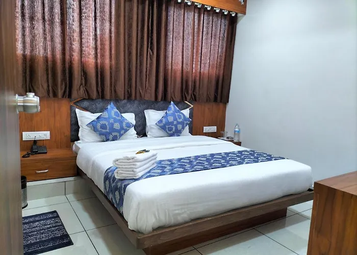 Hotel Divya Palace