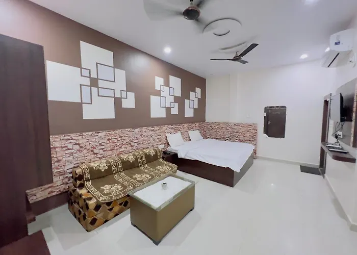 Hotel Alok Residency