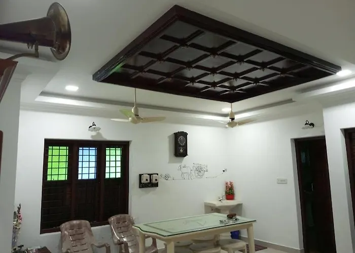Sambranikodi Resort And Home Stay