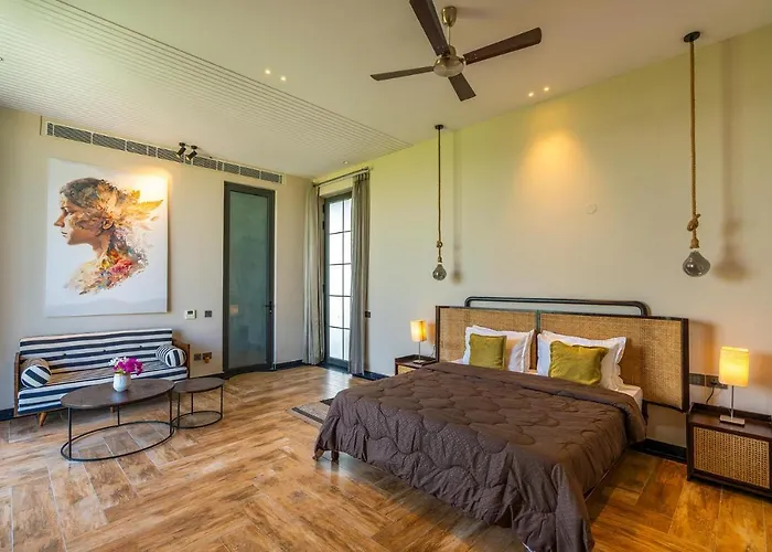 Stayvista'S Anantam - Exquisite 4Br With Huge Swimming Pool Villa In Delhi