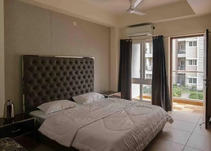 Mirana House - Tasteful, 4Bhk Condo Near Ram Jhula