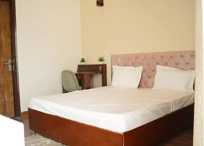 Harmony Haven - Luxurious 3 Bhk Haven For All
