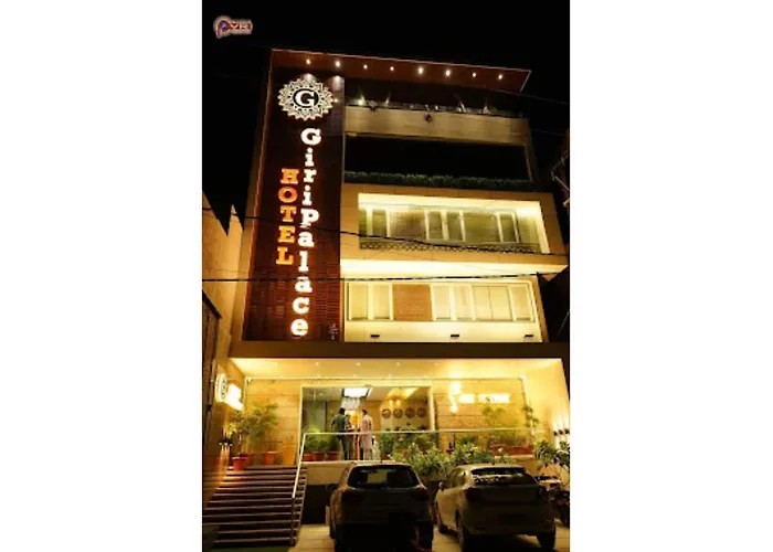 Hotel Giri Palace Madhya Pradesh