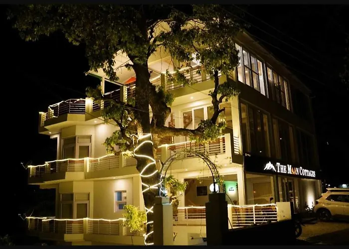 Oyo 66008 Maan Cottages