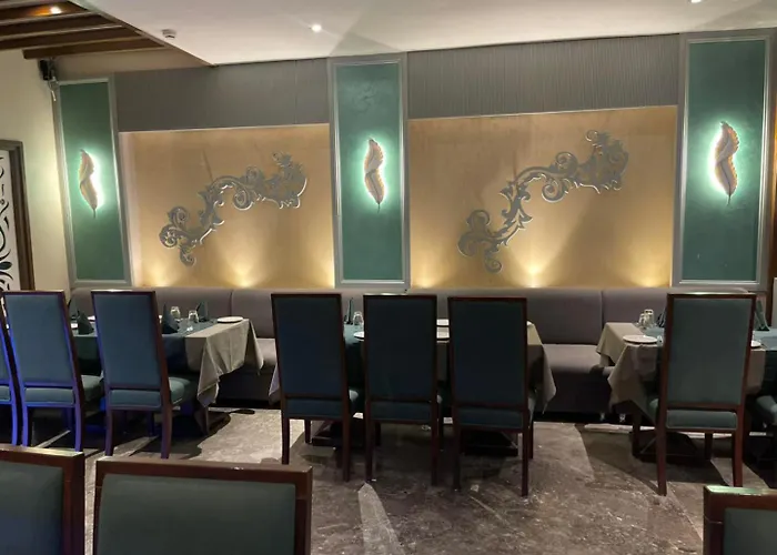 Green Hotel & Restaurant