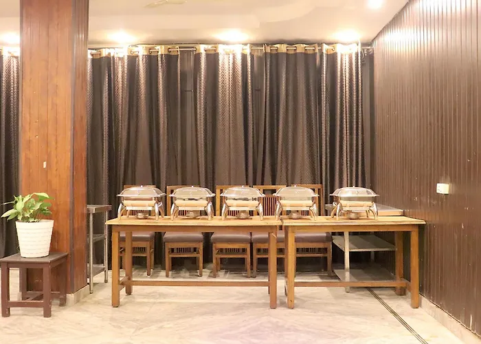 Hotel Leisure Palace Rishikesh