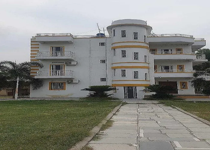 Hotel O Manas Resort