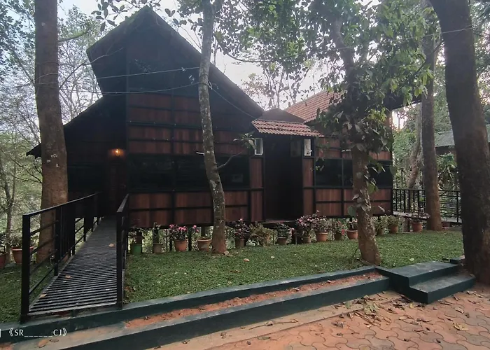 Tree House Wayanad
