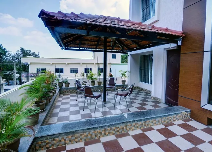 Hotel Mayura International