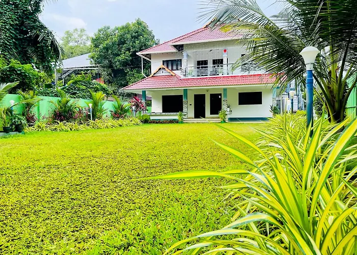 Abode Homestay Alleppey - Private 7Br Coastal Villa Near Omanapuzha Beach