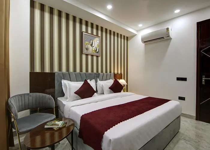 Limewood Stay - Millennium Huda City Center