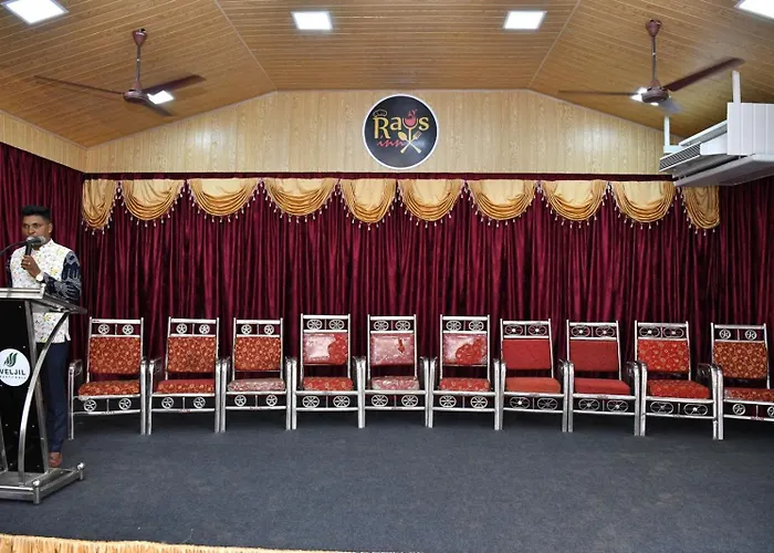 Hotel Rays Inn And Pegs Family Restaurant