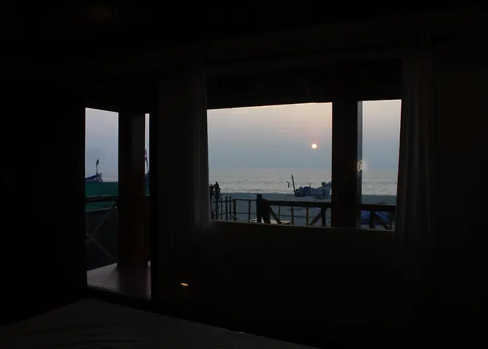 Marari Sunset Beach Villa