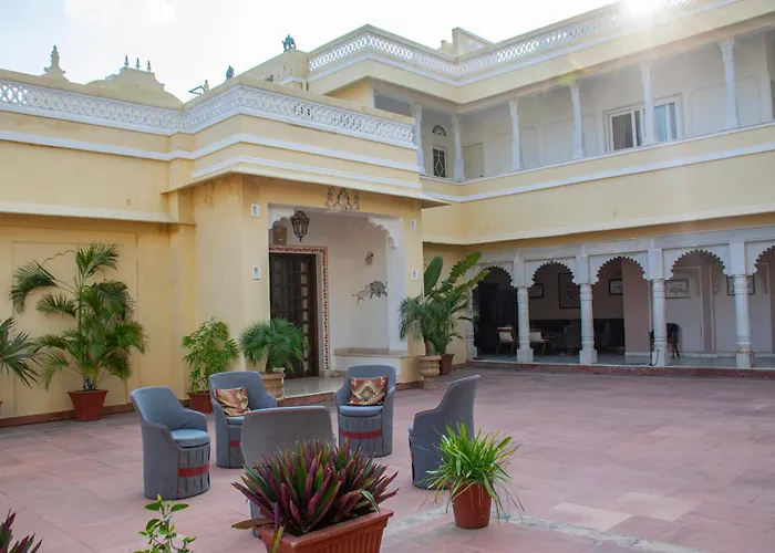 Titardi Garh- 18Th Century Castle Homestay