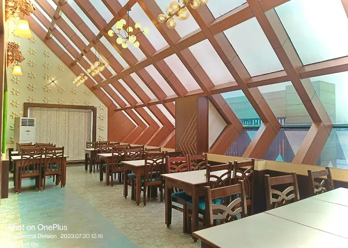 Hotel Kuber Palace: Beachfront Comfort with Temple Proximity