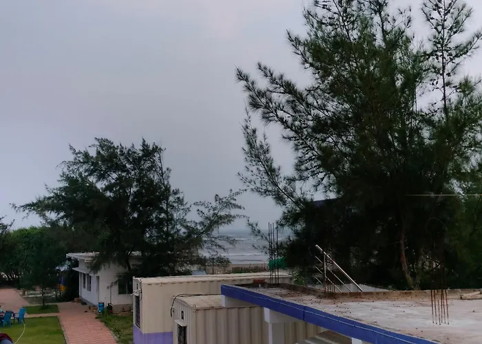 Sea Wave Beach Resort
