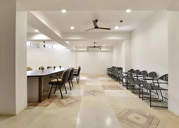 Fabhotel Siddharth Corporate