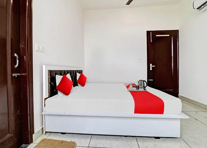 Oyo Flagship Hotel Royal Inn