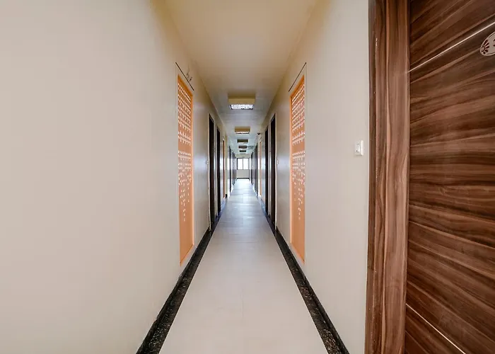 Fabhotel Prime Shahu