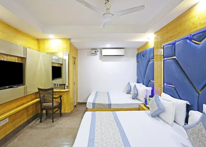 Hotel Preet Palace -5 Mints Walk From Nizamuddin Railway Station New Delhi