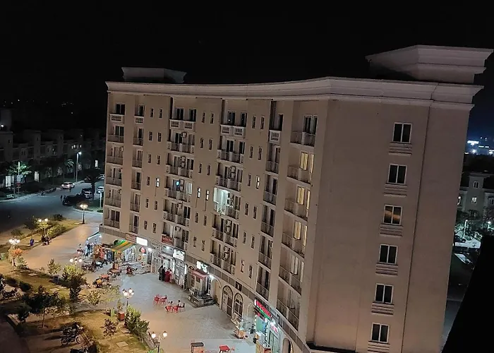 Blue Mans Rooms - Near Prem Mandir & Iskcon