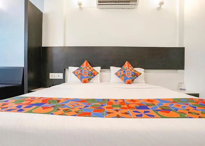 Fabhotel Skylon, Near Mahatma Mandir