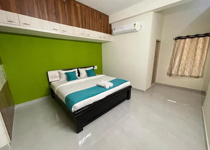 Sun Home Stays - Spacious Rooms - New Property - Pleasant Location