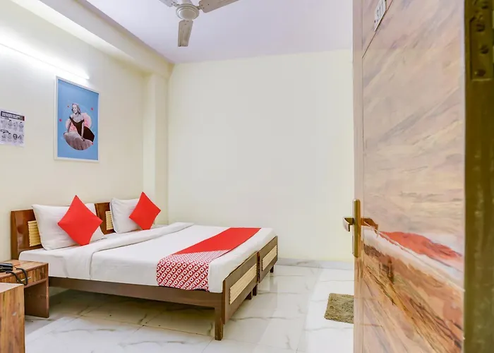 Hotel O Vishwakarma Palace Delhi 