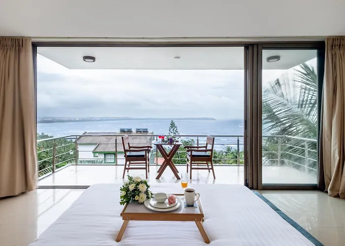 Staymaster Edge Water - 4Bhk Private Pool Villa With Sea Views In Nerul - Goa