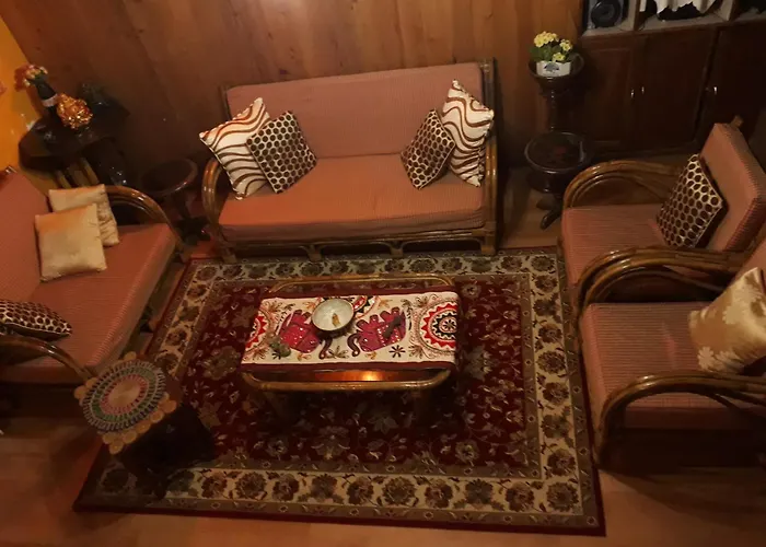 Little Singamari Home Stay