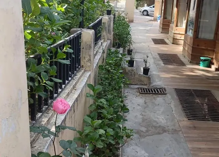 Royal Dutch Resorts And Doll Museum
