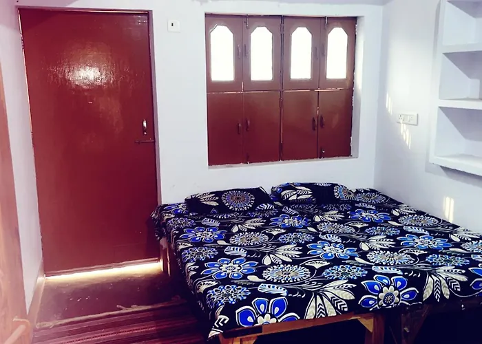 Chandrashram Paying Guest House