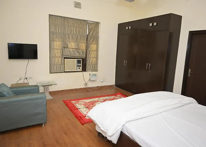 Ownstay Chhatarpur