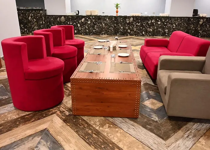 Seven Hills Hotel