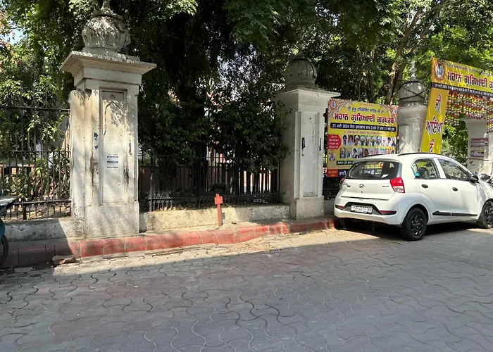 Hotel G R Residency Golden Temple Just 2 Mins Walking Distance From Hotel