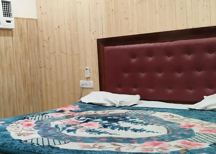 Hotel Host Near Taj