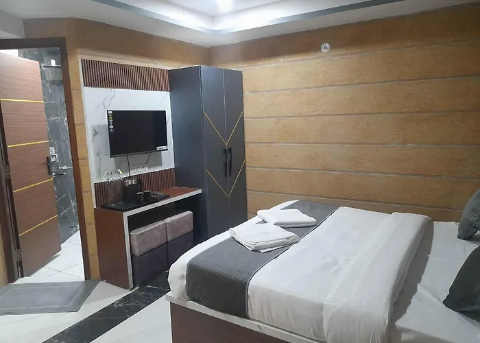 Hotel Asha Delight