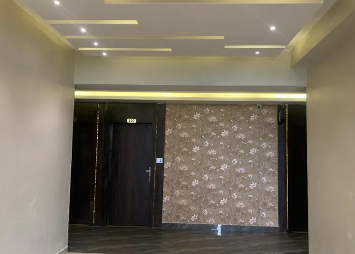 Hotel Golden Deep