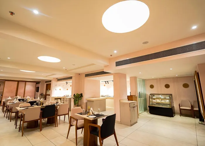 Hotel Mayura Raipur 