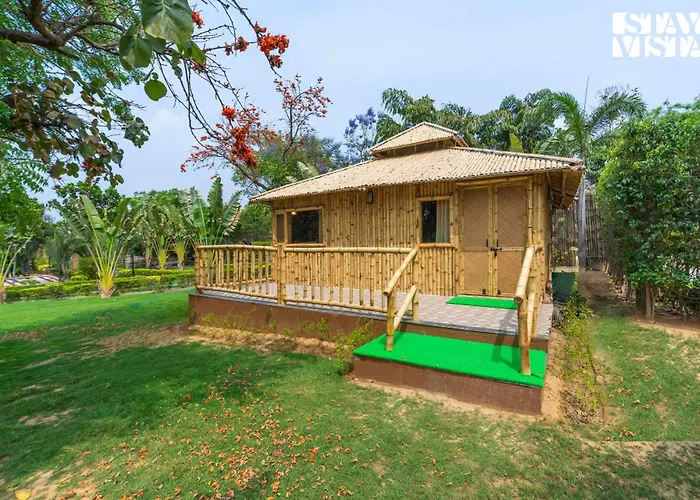 Stayvista At Maple Farms With Pool, Bbq & Bonfire